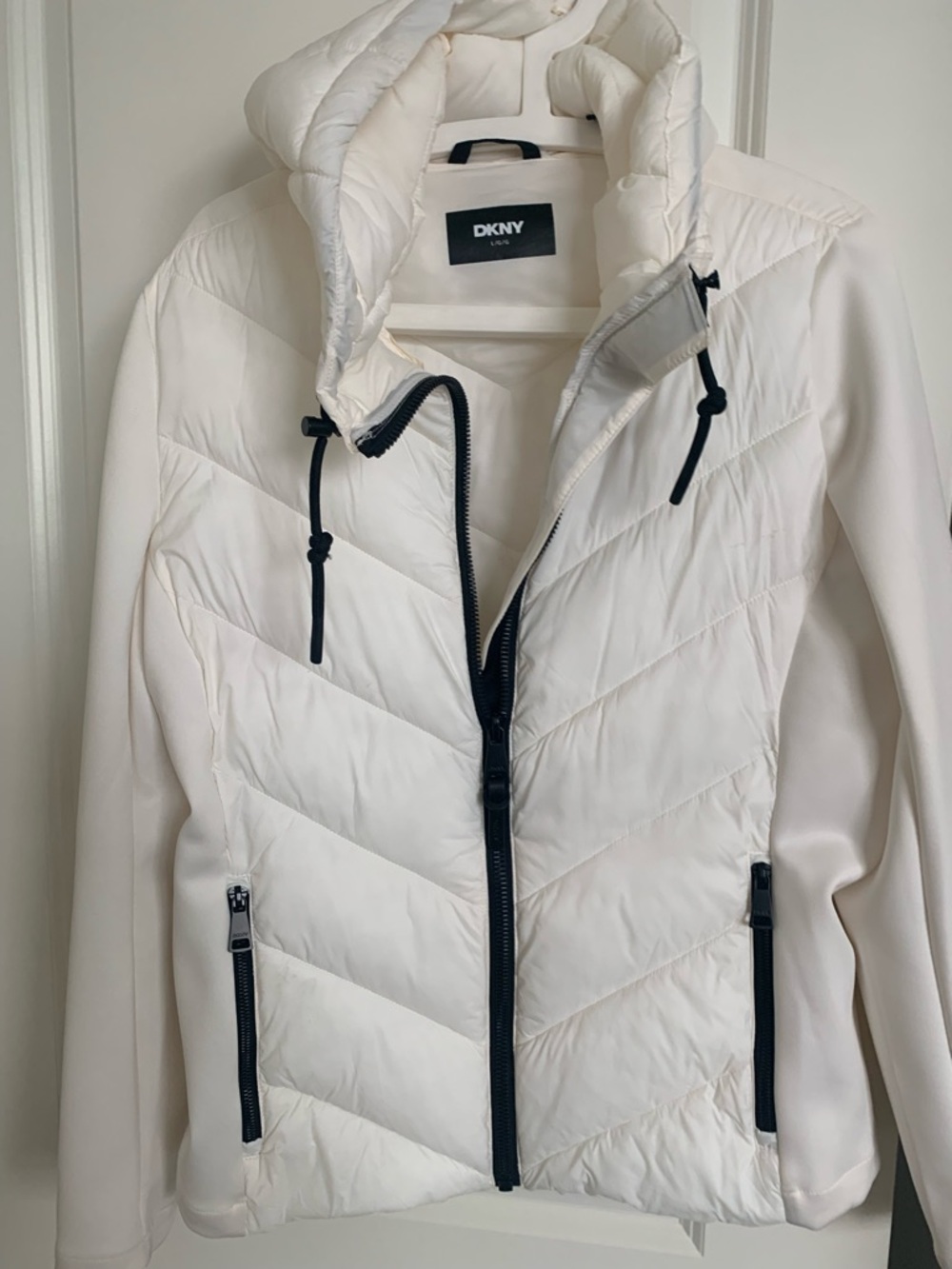 DKNY White Hooded Quilted Hybrid Puffer Jacket - Picture 3 of 3